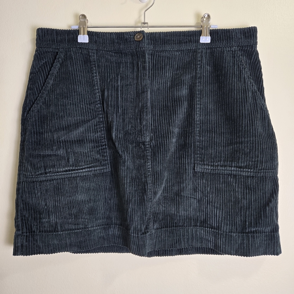 GAP Corduroy Mountain Pine Green‎ Mini Skirt 14